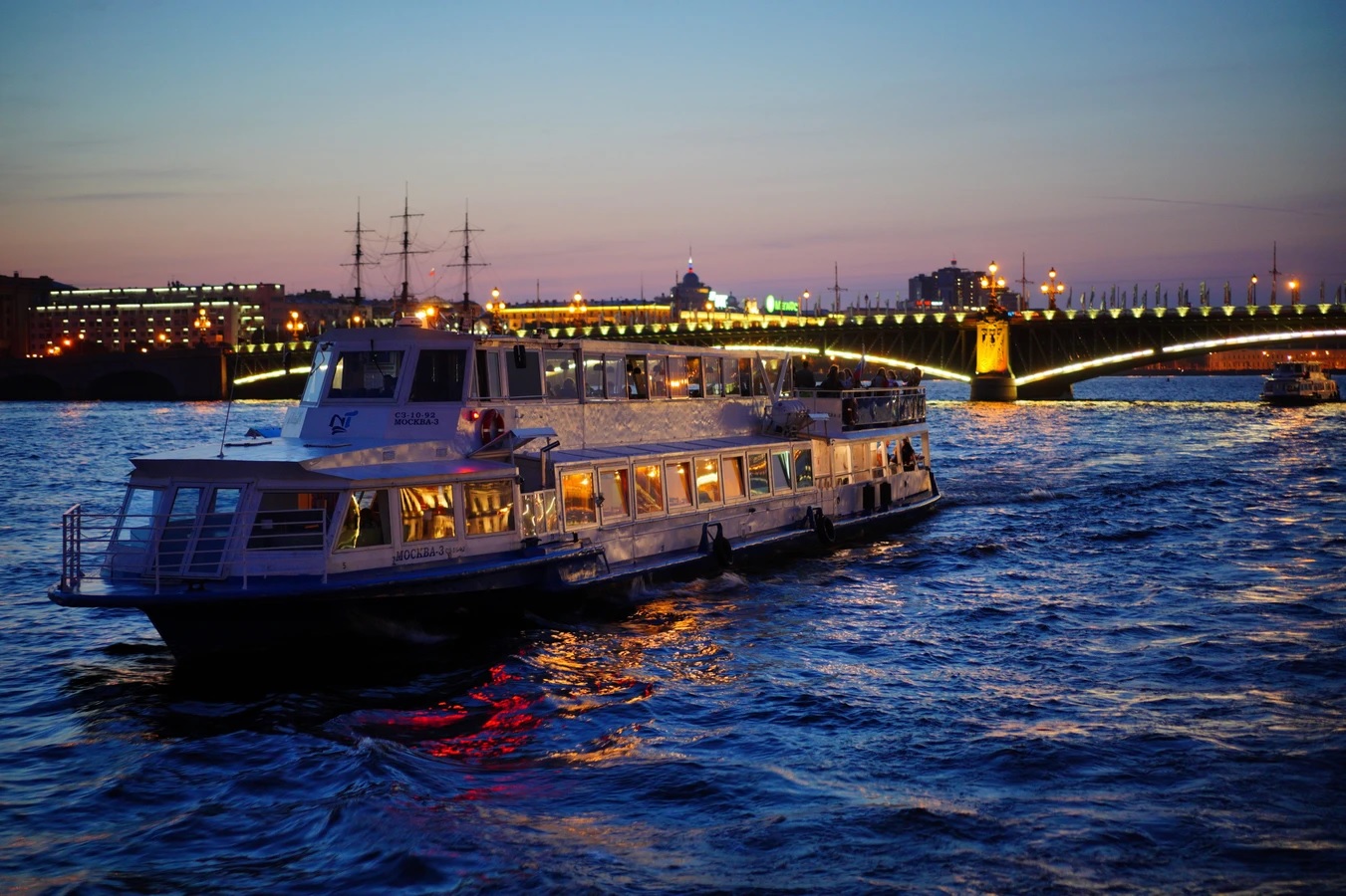 Белые ночи в Петербурге: когда приезжать и где смотреть — фото 6